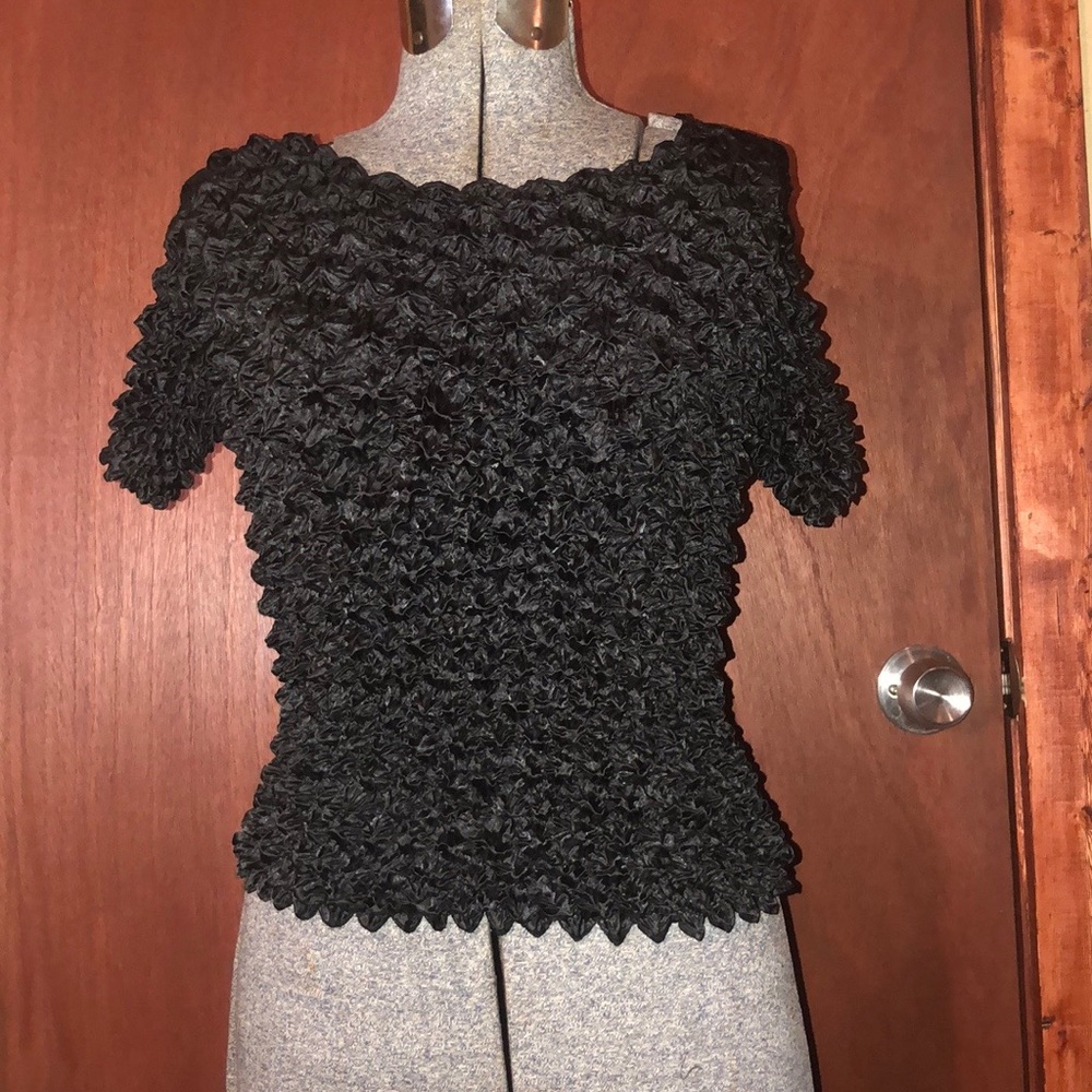 Women’s short sleeve crop top